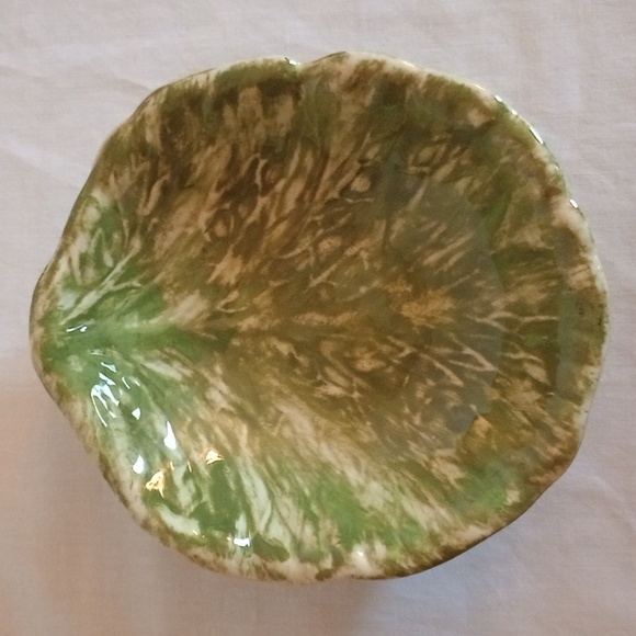 ART GLASS HANDMADE GREEN CABBAGE LEAF DISH, VERY UNIQUE, EUC - Picture 3 of 5